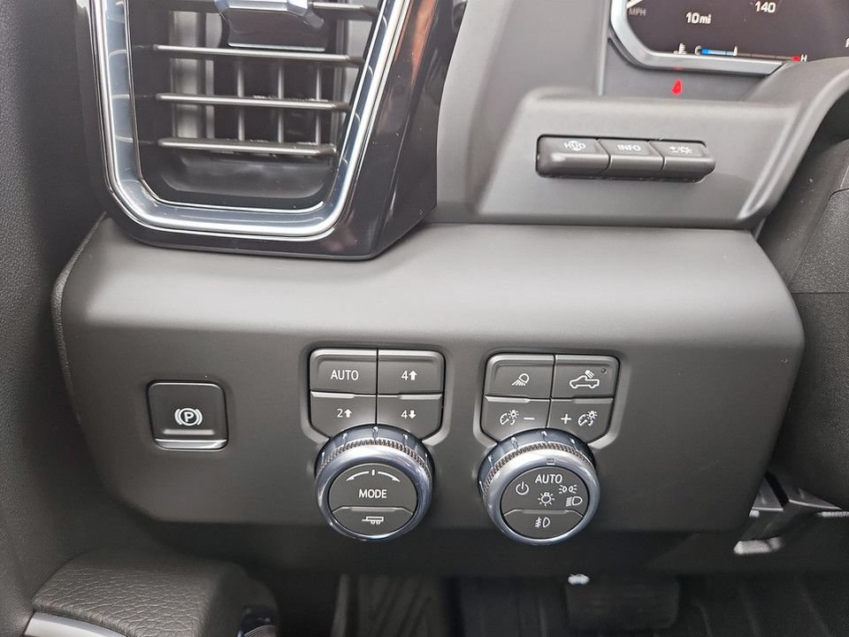 New 2026 GMC Sierra 3500 Denali w/ Technology Package AWD/4WD image 20