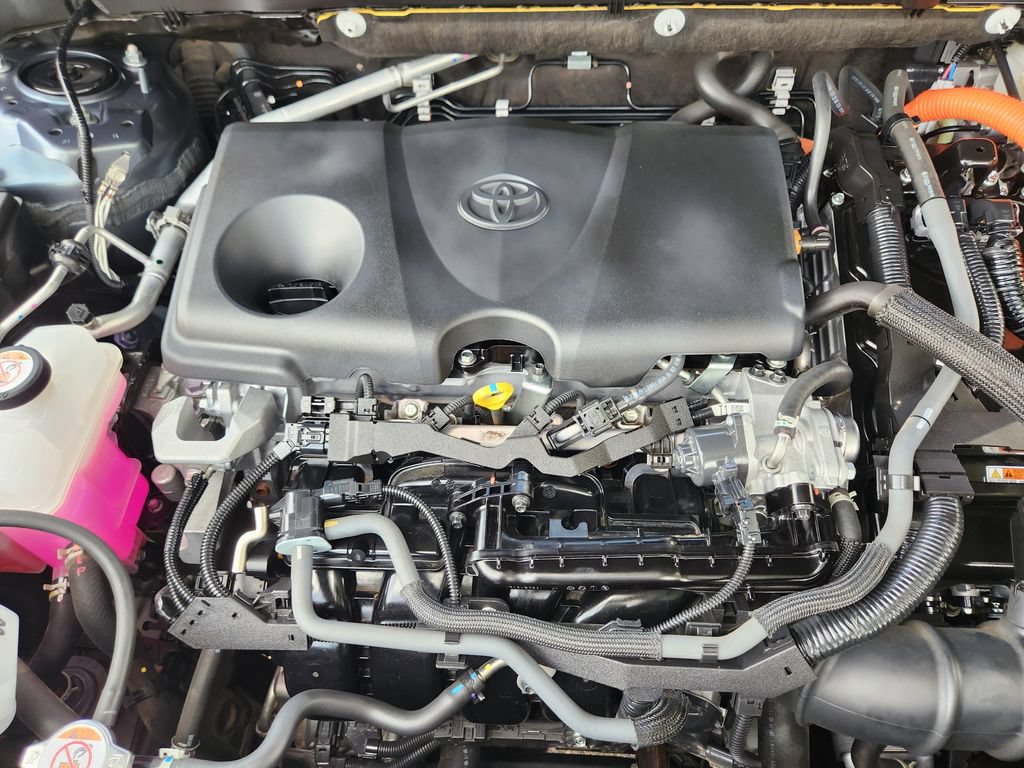 Used 2024 Toyota Venza LE AWD/4WD image 20