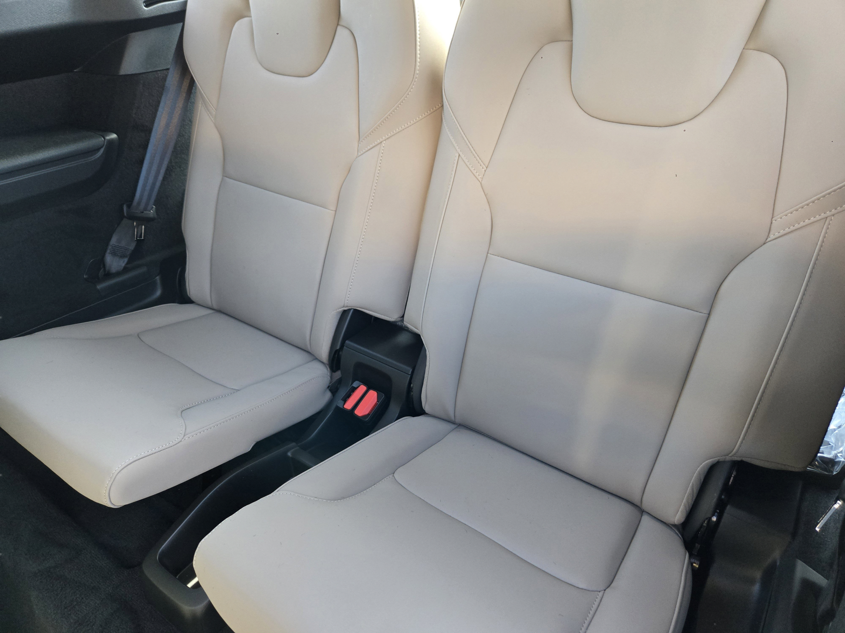 Used 2026 Volvo XC90 B6 Plus w/ Protection Package Premier AWD/4WD image 31