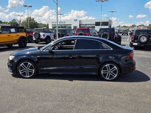 Used 2018 Audi A3 2.0T Premium Plus w/ Premium Plus Package FWD image 4