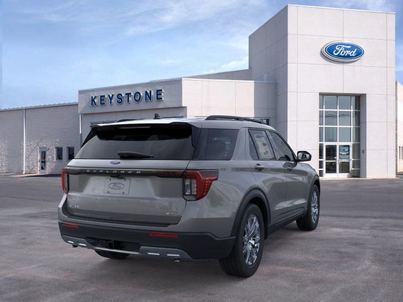 New 2026 Ford Explorer Active w/ Active Comfort Package AWD/4WD image 8