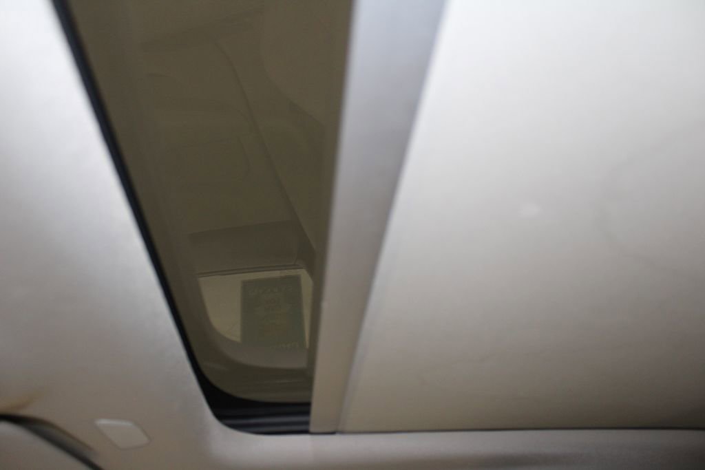 Used 2024 Volvo V60 B5 Cross Country Plus image 44