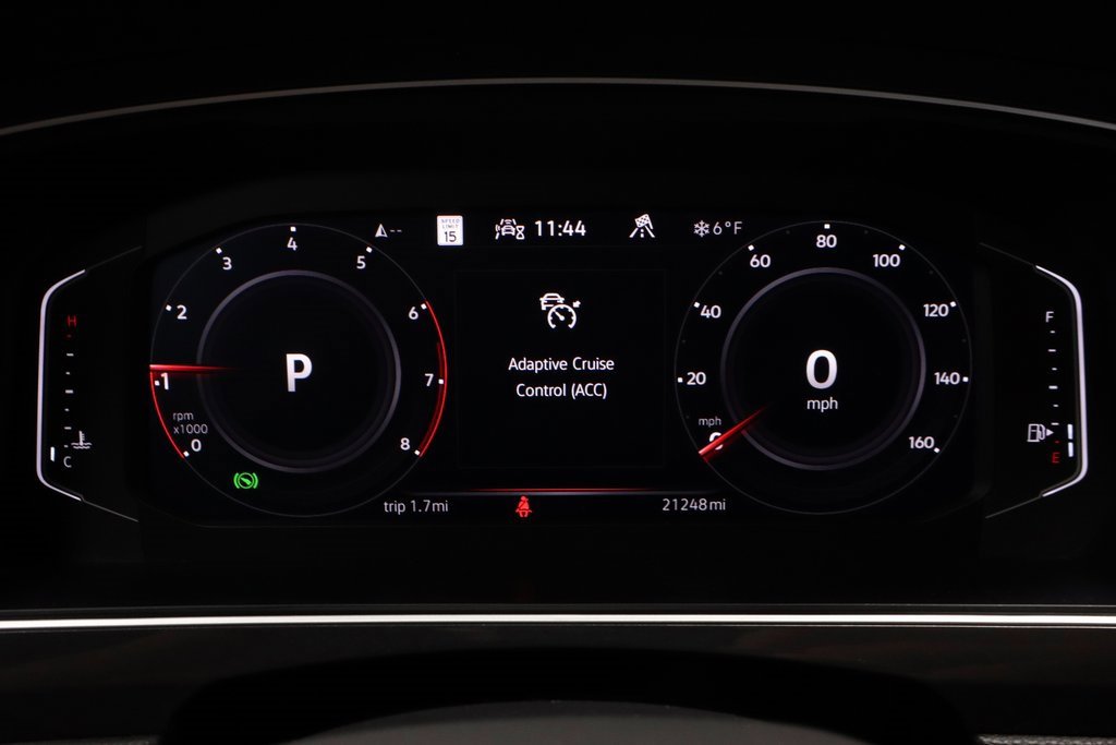 Used 2024 Volkswagen Tiguan SEL R-Line image 29