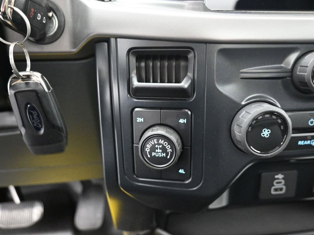 New 2025 Ford F150 XL w/ Equipment Group 103A High image 17