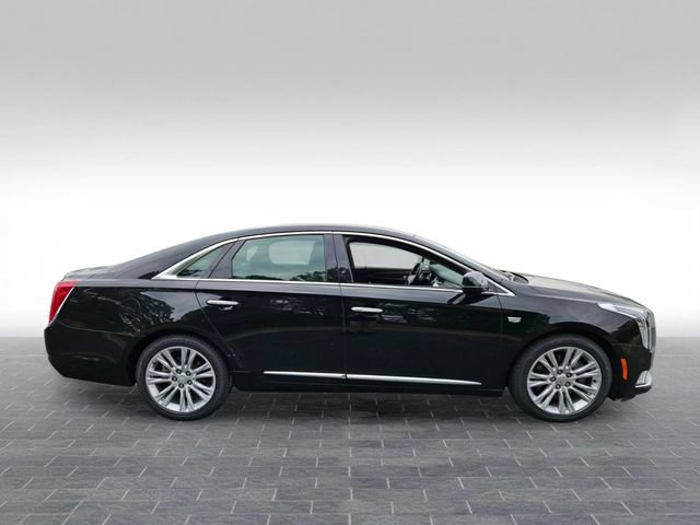 Used 2019 Cadillac XTS Luxury FWD image 4