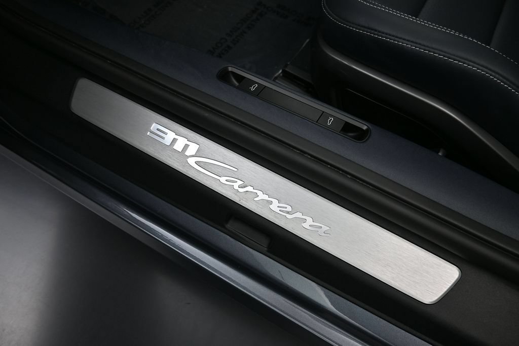 Certified 2025 Porsche 911 Carrera RWD image 24