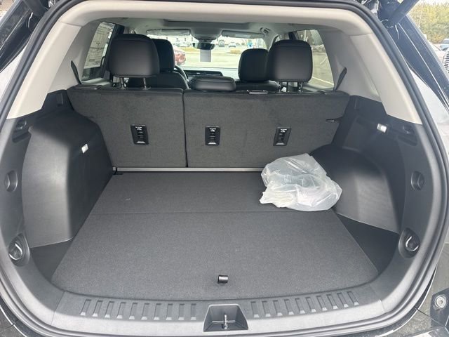 New 2026 GMC Terrain Denali w/ LPO, Black Badging Package image 28