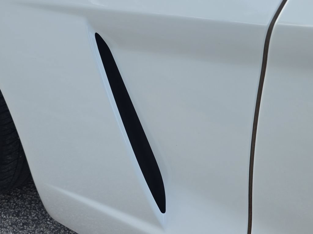 Used 2005 Chevrolet Corvette Coupe RWD image 12