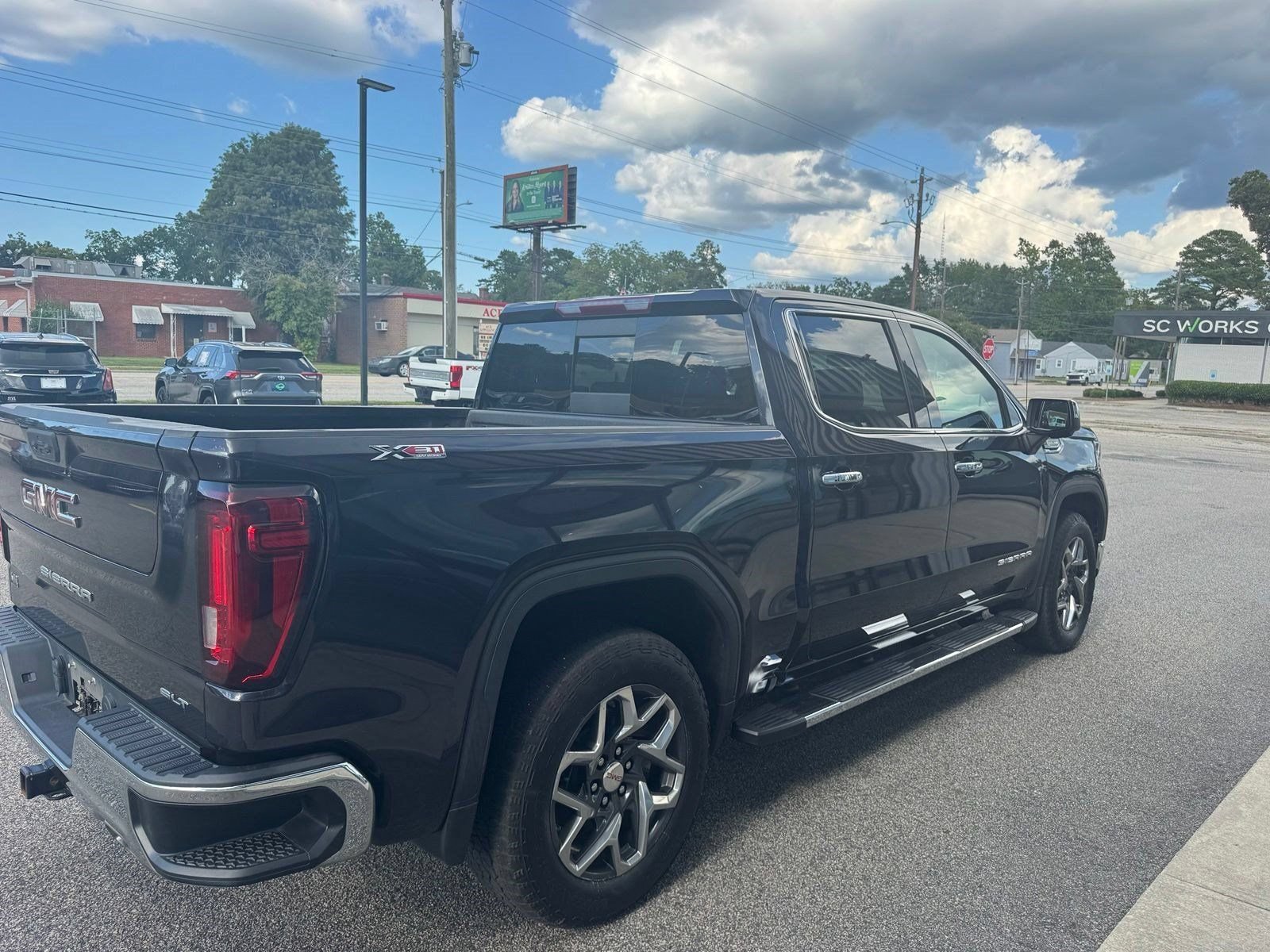 Certified 2023 GMC Sierra 1500 SLT w/ SLT Premium Package AWD/4WD image 6