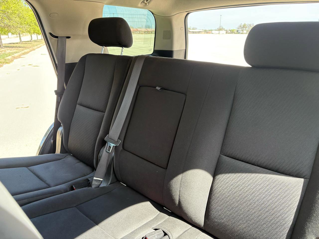 Used 2010 Chevrolet Tahoe LS RWD image 24