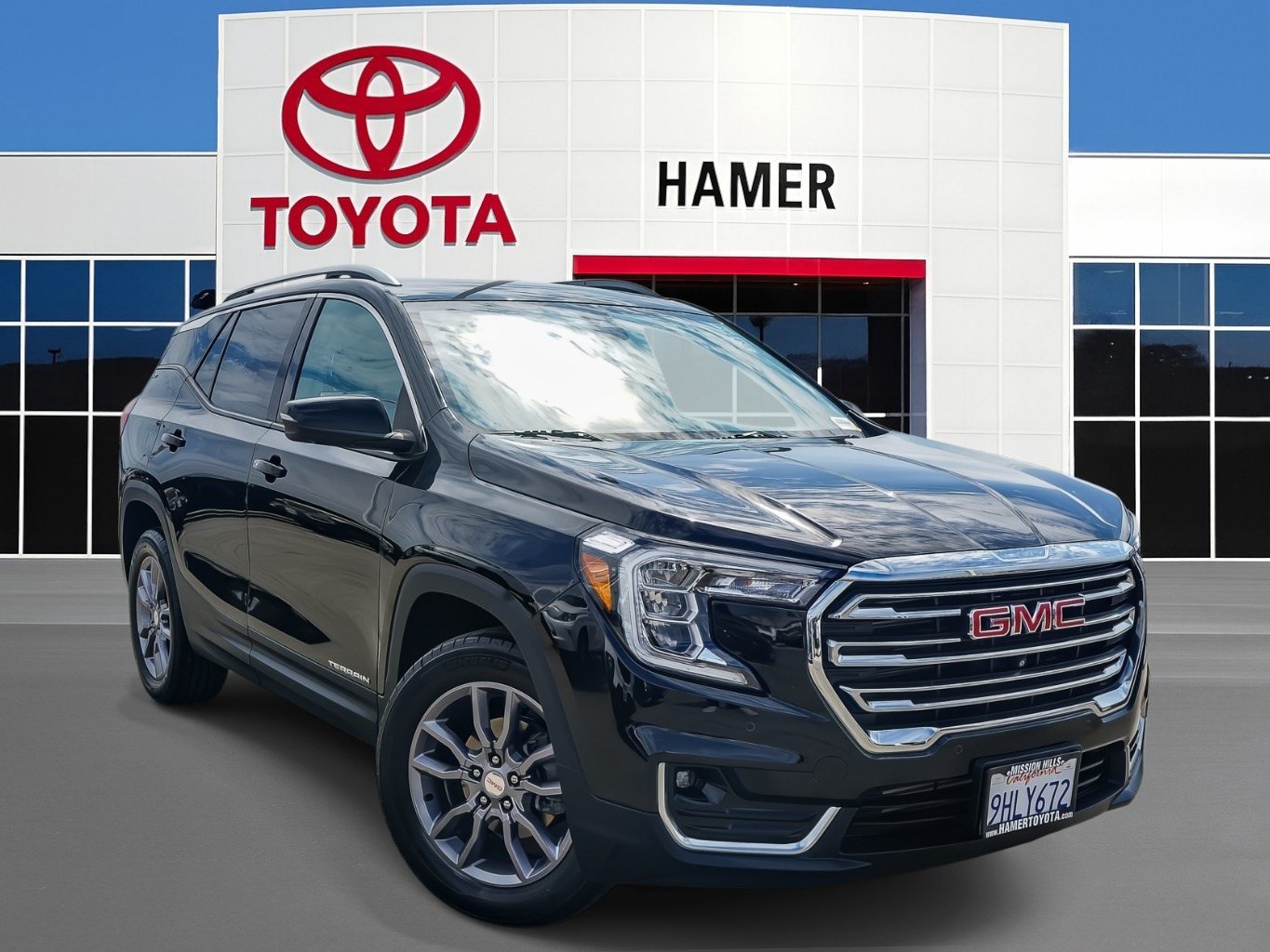 Used 2022 GMC Terrain SLT w/ Tech Package