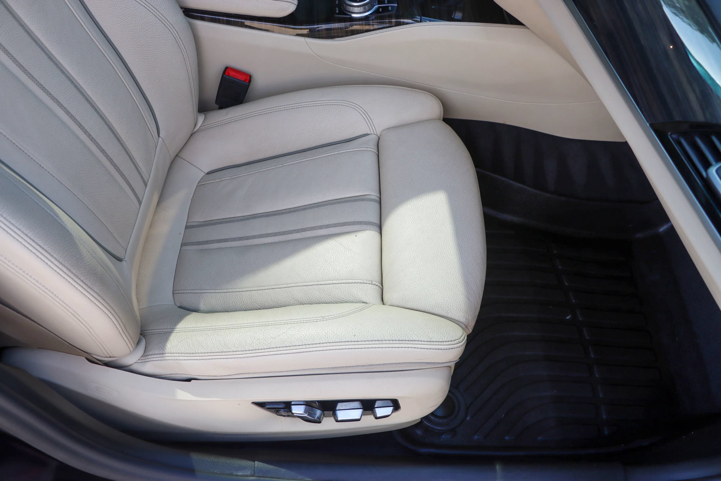 Used 2018 BMW 530i w/ M Sport Package RWD image 22