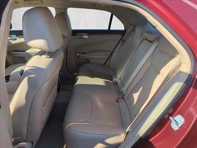 Used 2014 Chrysler 300 C image 23