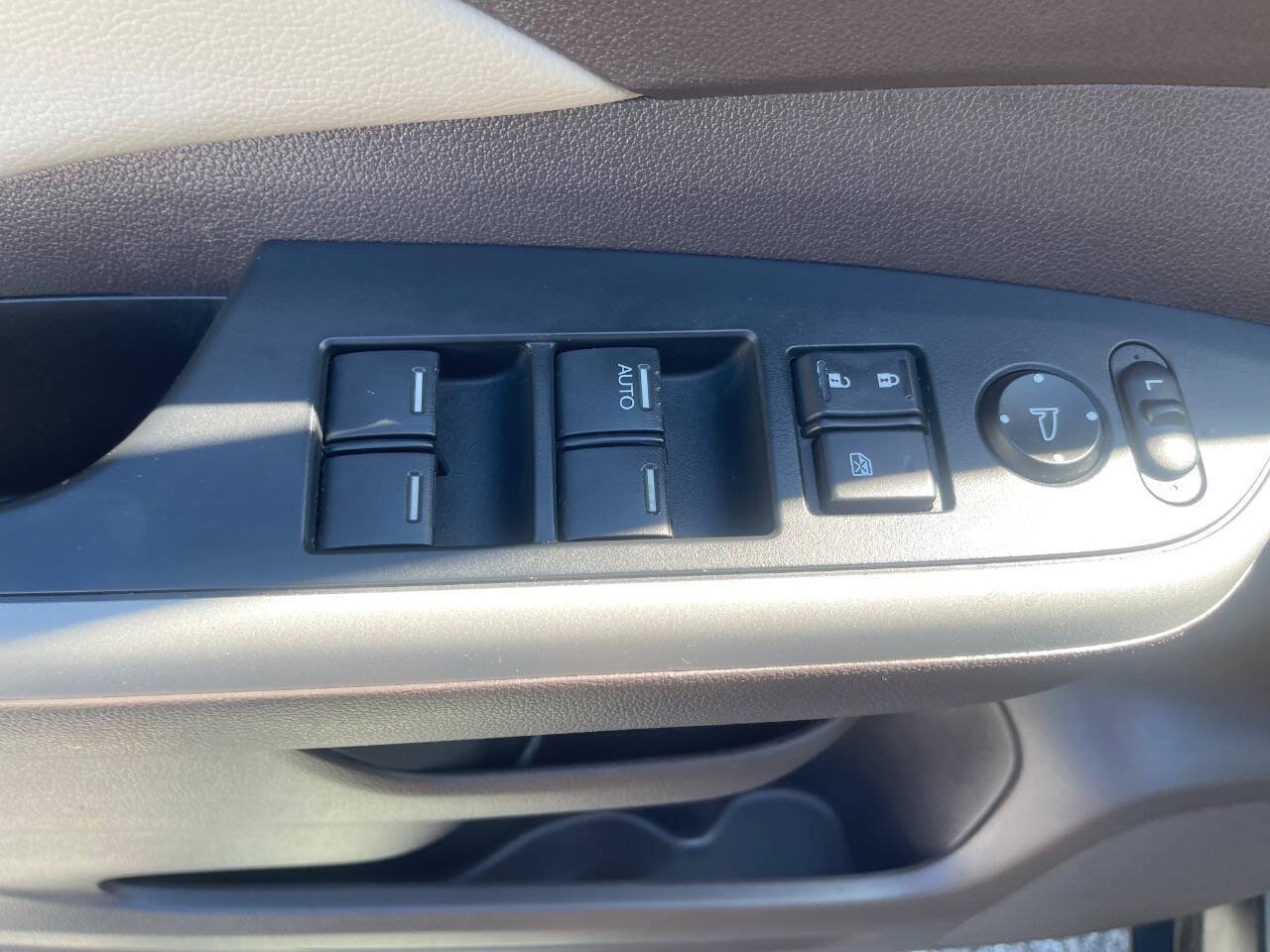 Used 2012 Honda CR-V EX-L image 13