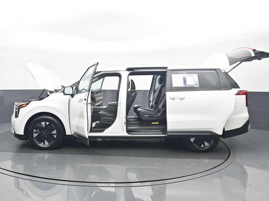 Used 2026 Kia Carnival LXS FWD image 39