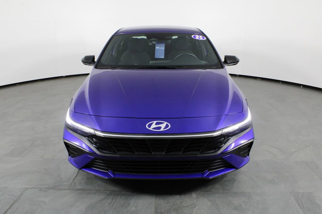 Certified 2025 Hyundai Elantra Sport image 12