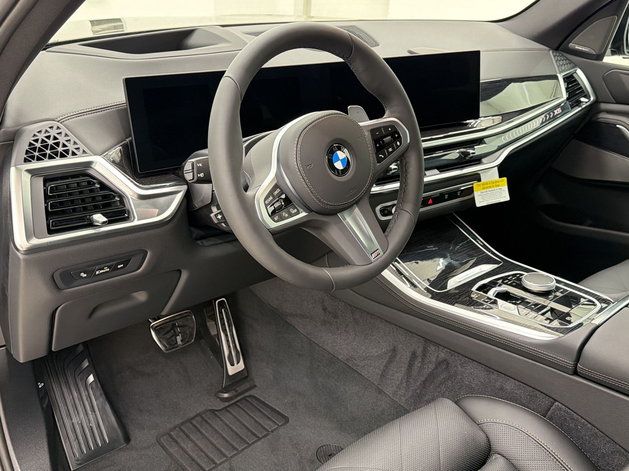 New 2026 BMW X5 xDrive40i w/ M Sport Package AWD/4WD image 4