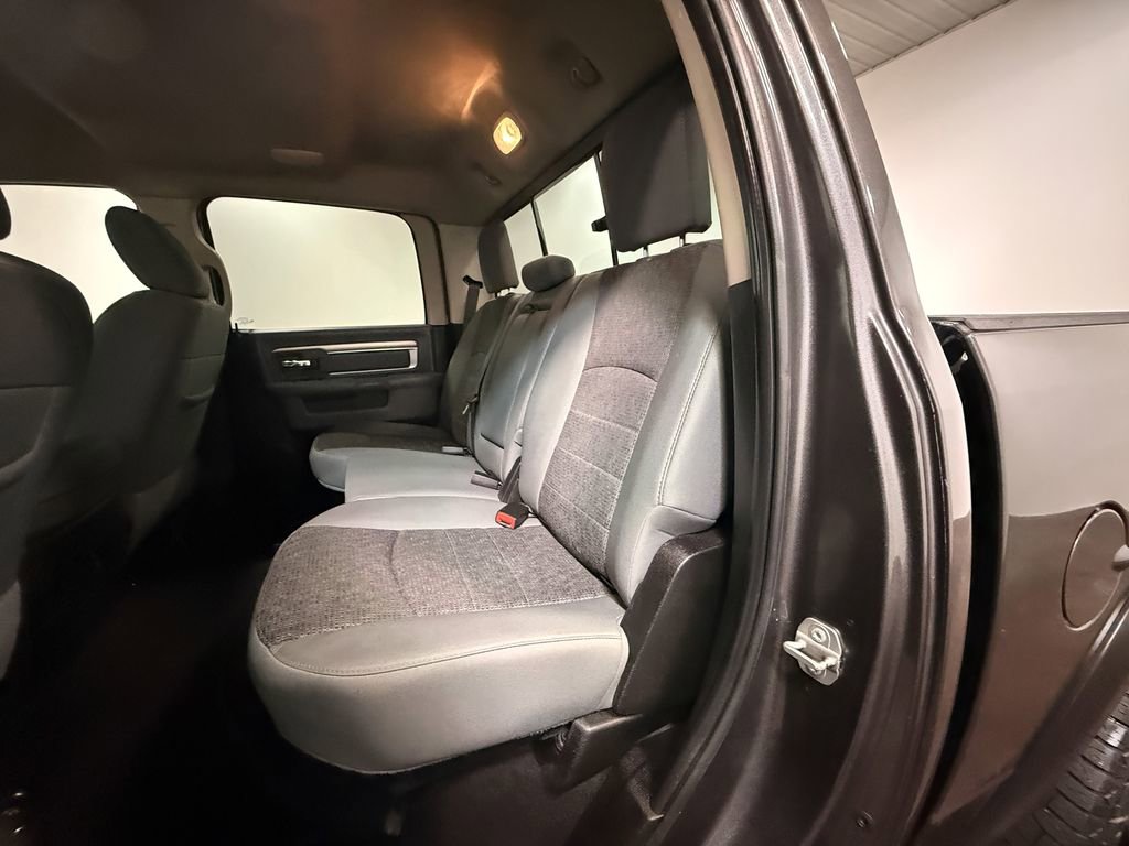 Used 2019 RAM 1500 Classic Warlock AWD/4WD image 8