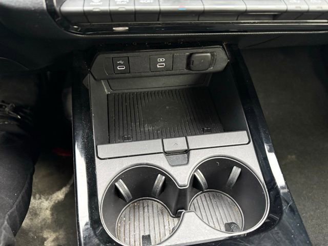 Used 2024 Toyota Prius LE image 18