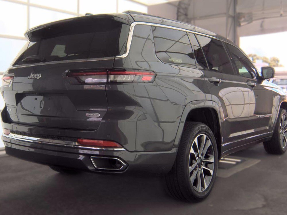 Used 2024 Jeep Grand Cherokee L Overland AWD/4WD image 4