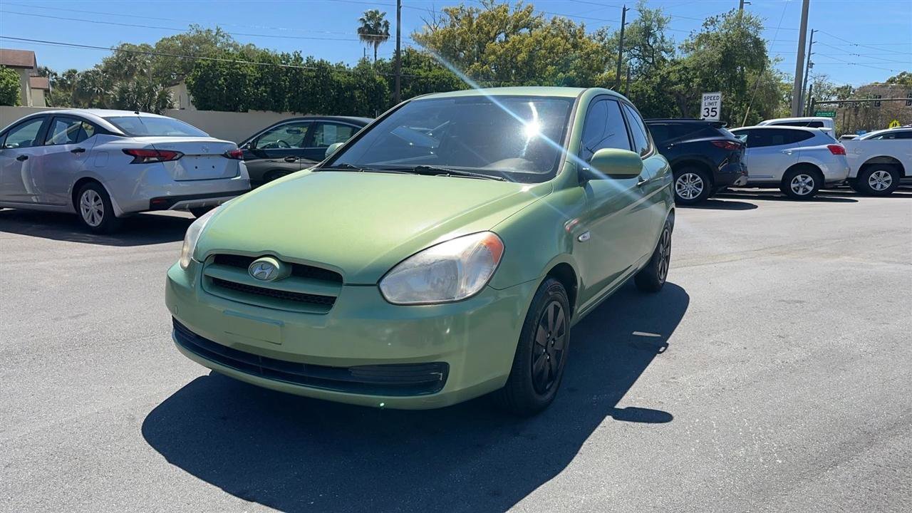 Used 2011 Hyundai Accent GS image 3