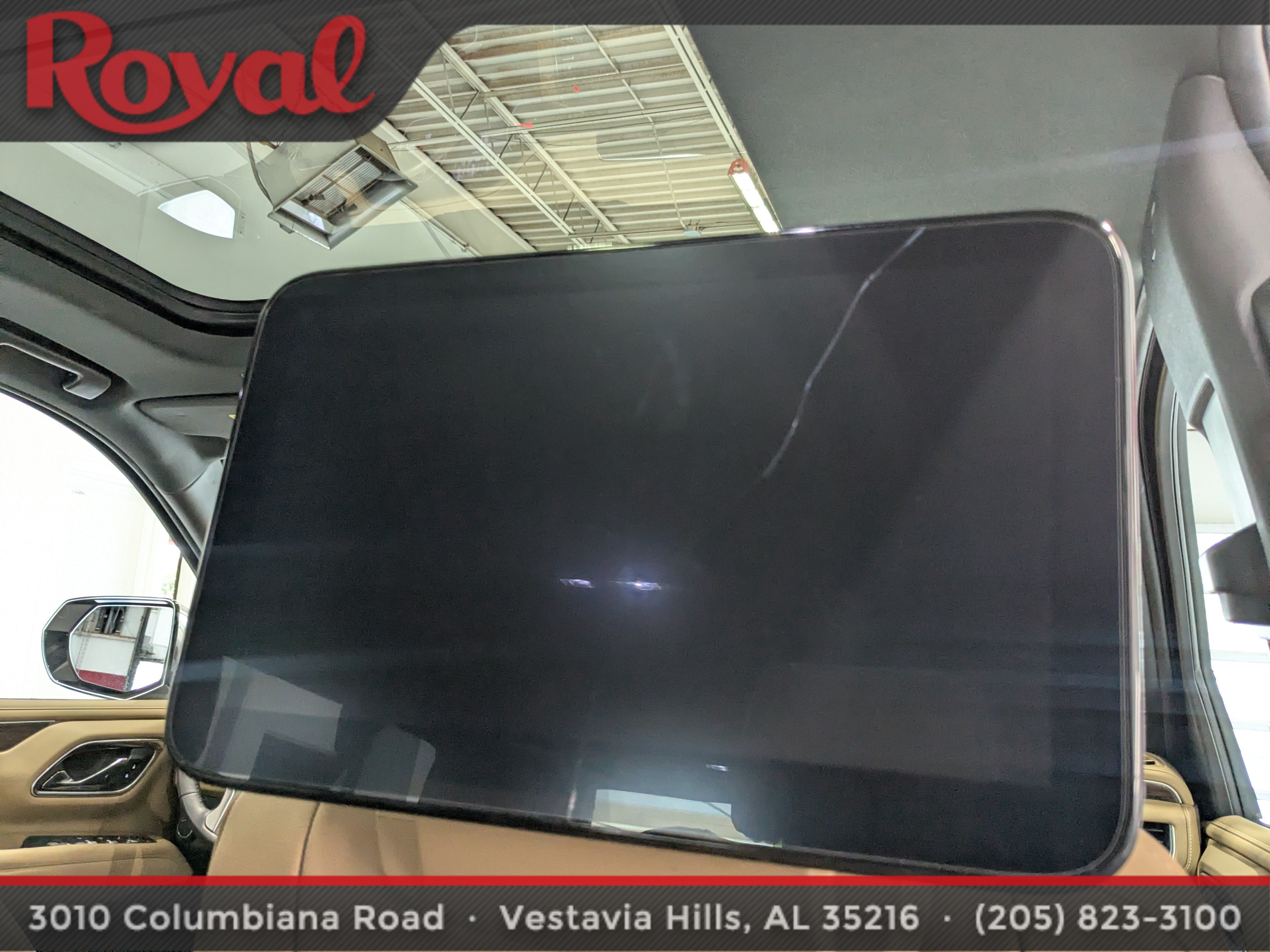 Used 2021 Chevrolet Suburban Premier w/ Premium Package RWD image 11