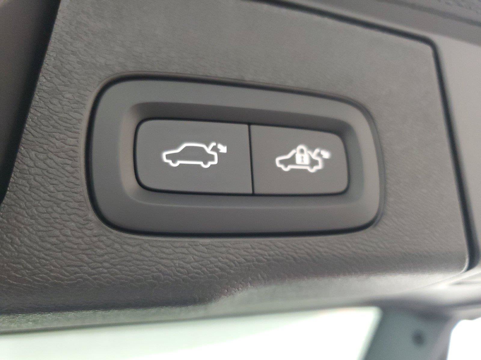 New 2027 Volvo XC60 B5 Ultra AWD/4WD image 10