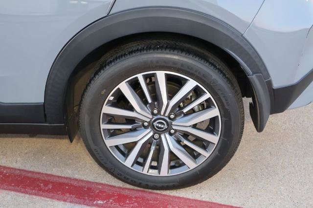 Certified 2024 Nissan Kicks SV w/ Exterior Package image 10