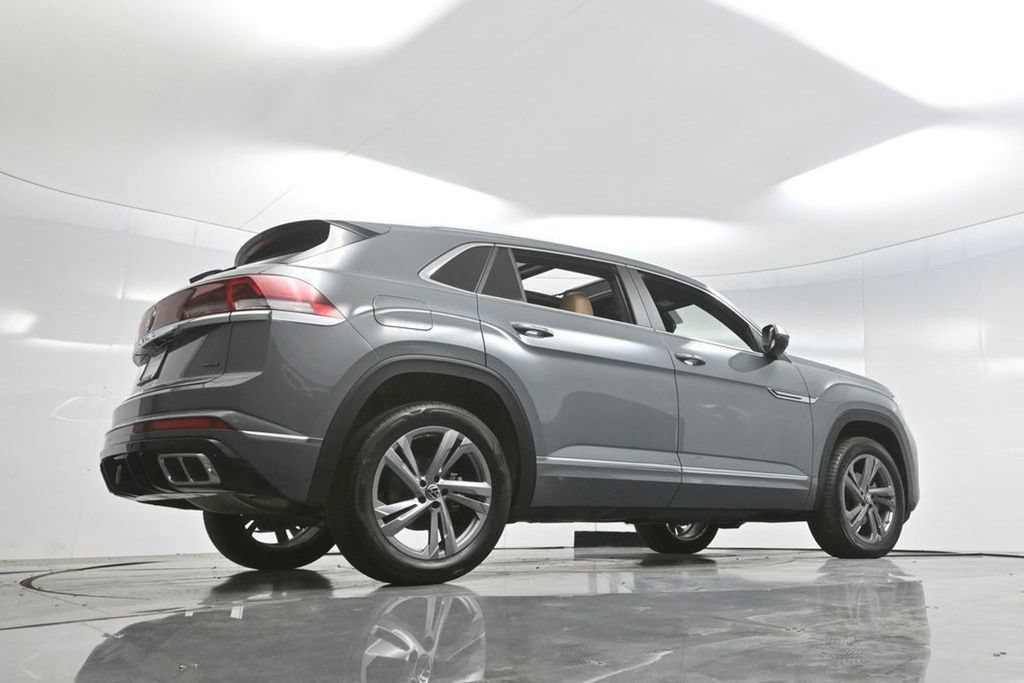 Used 2024 Volkswagen Atlas Cross Sport SEL R-Line AWD/4WD image 70