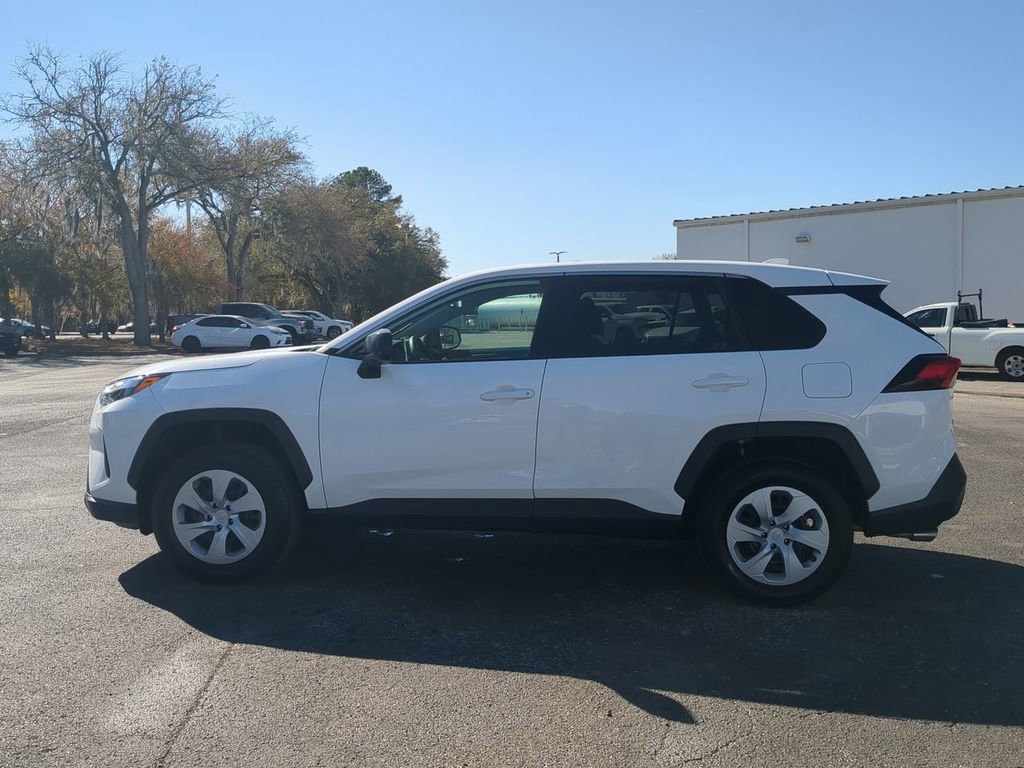 Used 2025 Toyota RAV4 LE image 8