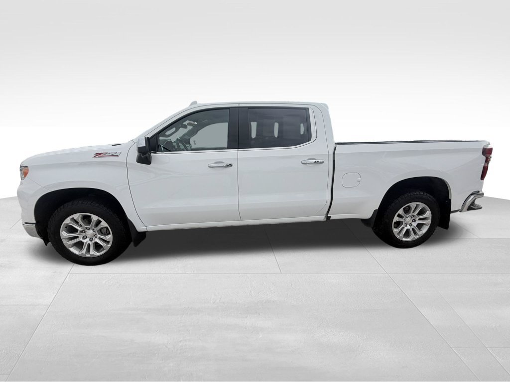Used 2024 Chevrolet Silverado 1500 LTZ AWD/4WD image 3
