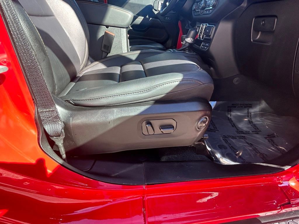 Used 2024 Jeep Wrangler Sahara w/ Technology Group image 24