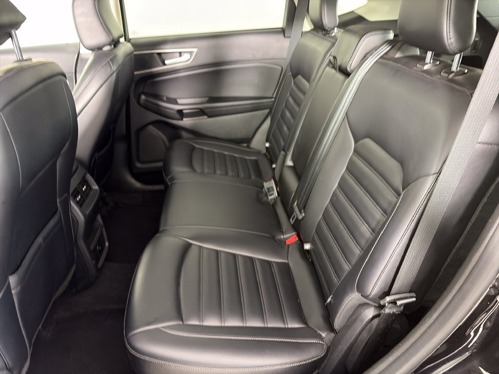 Used 2024 Ford Edge SEL AWD/4WD image 13