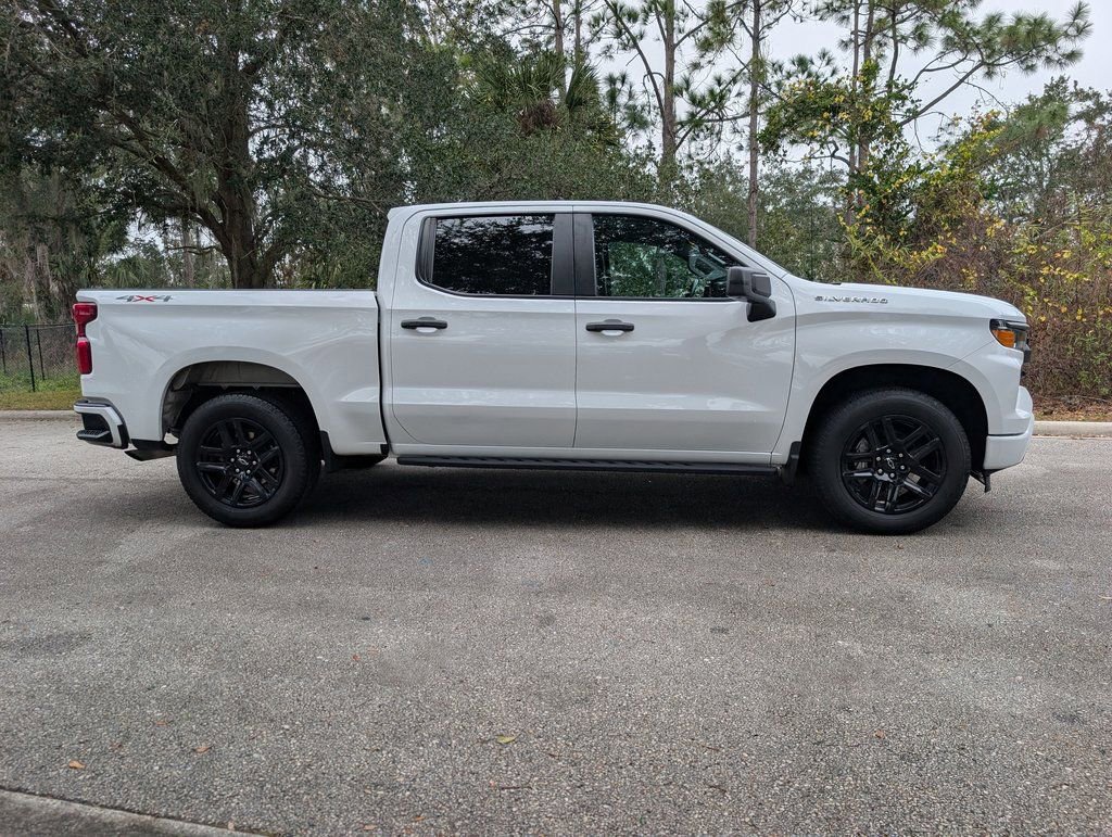 Used 2023 Chevrolet Silverado 1500 Custom image 8