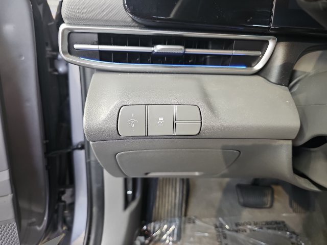 Used 2024 Hyundai Elantra SEL FWD image 27