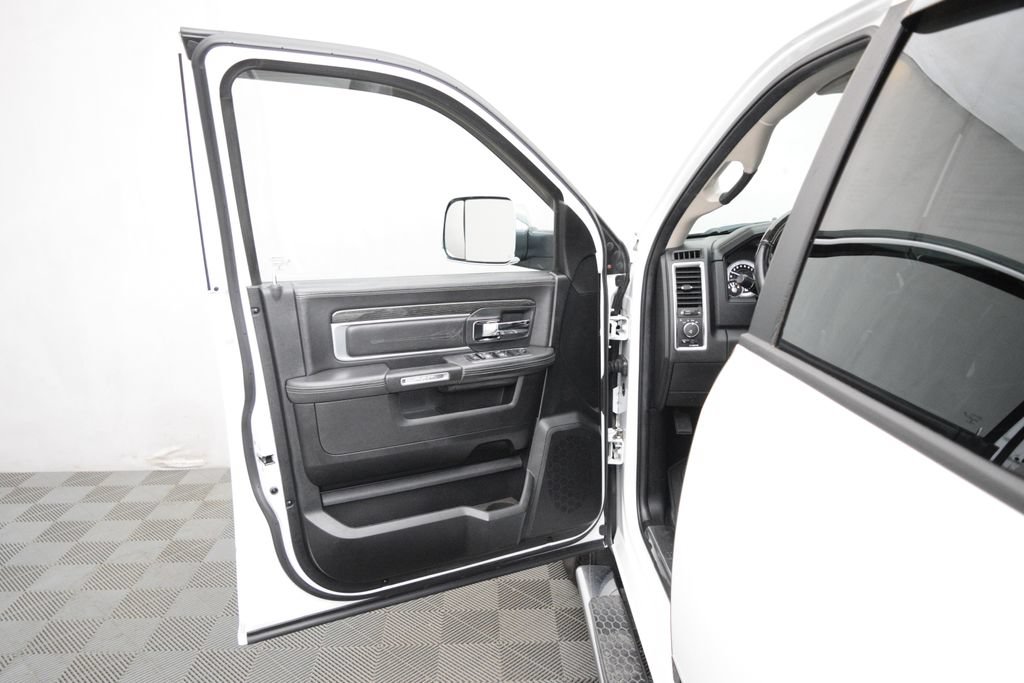 Used 2014 RAM 1500 Limited AWD/4WD image 9