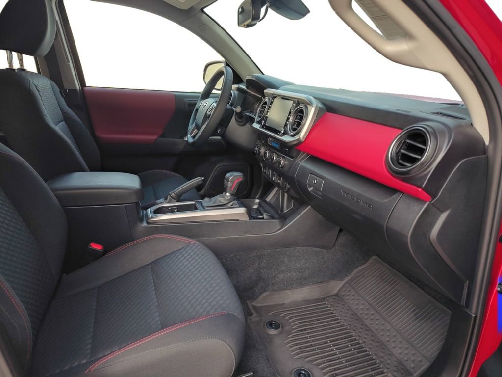 Used 2023 Toyota Tacoma SR5 w/ Technology Package AWD/4WD image 24