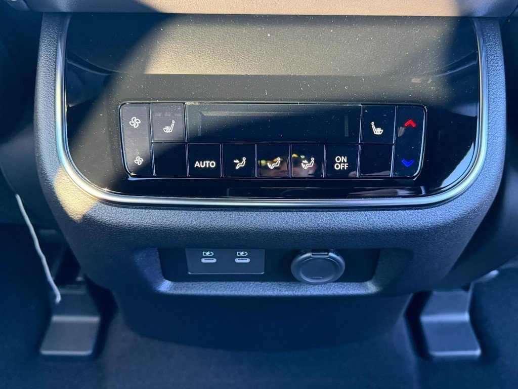 New 2027 Nissan Armada Platinum AWD/4WD image 5