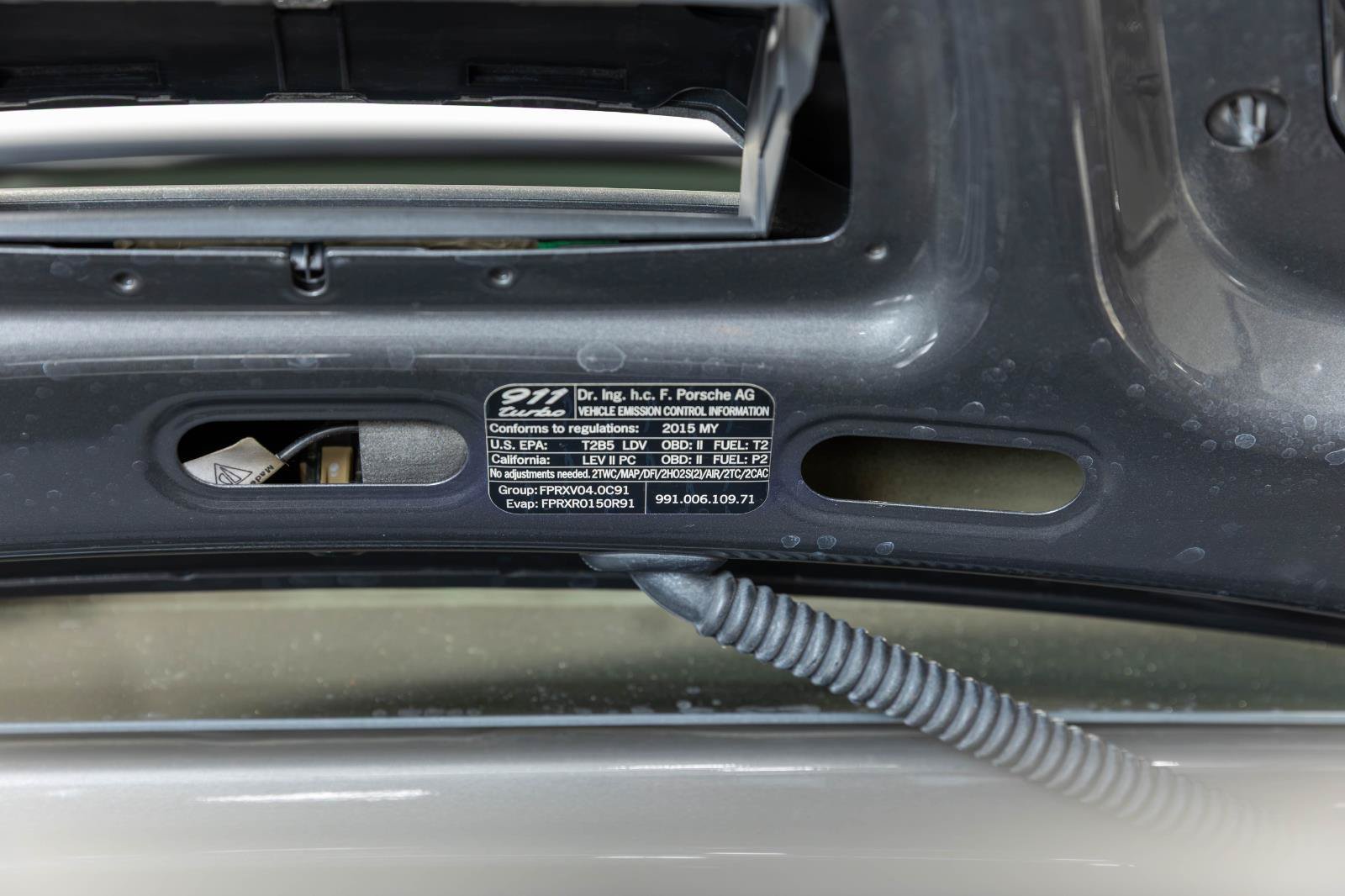 Used 2015 Porsche 911 Turbo S AWD/4WD image 40
