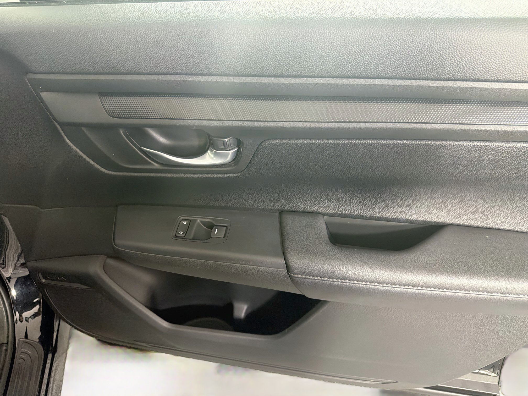 Used 2023 Honda CR-V LX image 29