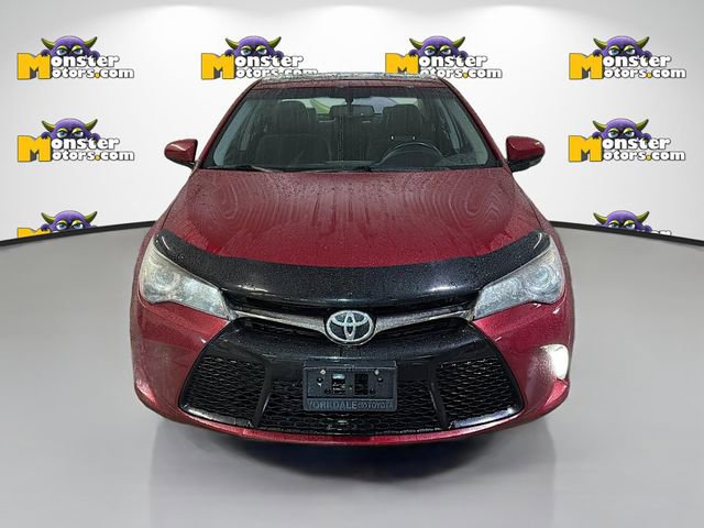 Used 2016 Toyota Camry SE image 2