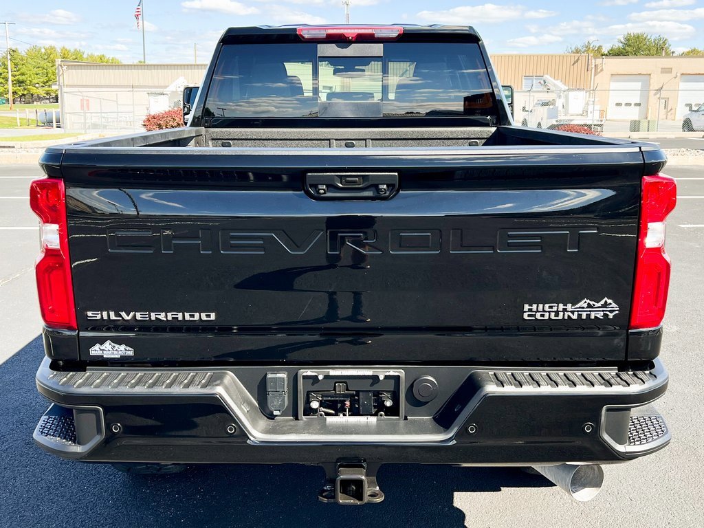Used 2023 Chevrolet Silverado 2500 High Country image 10