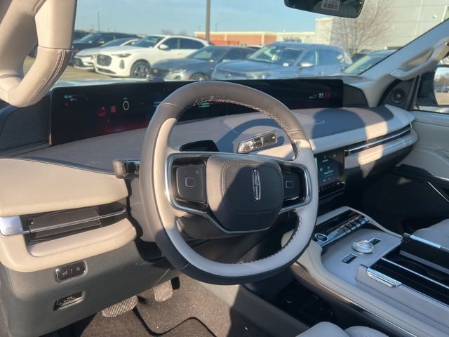 New 2026 Lincoln Navigator Reserve w/ Jet Appearance Package image 13