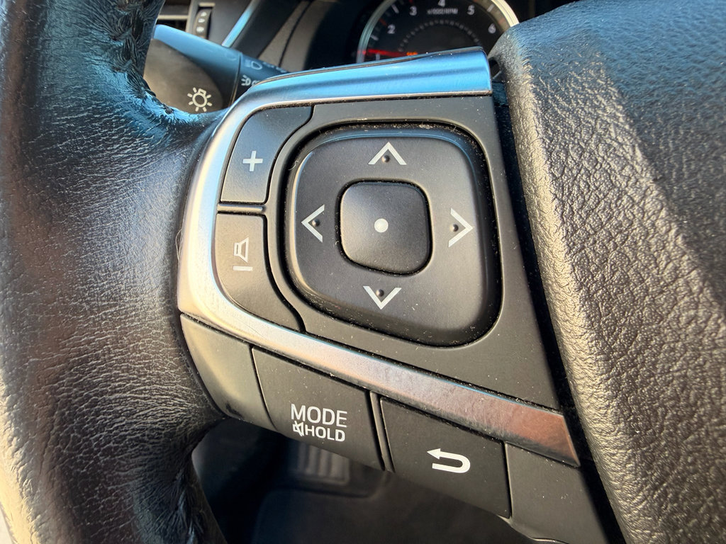 Used 2015 Toyota Camry SE image 16