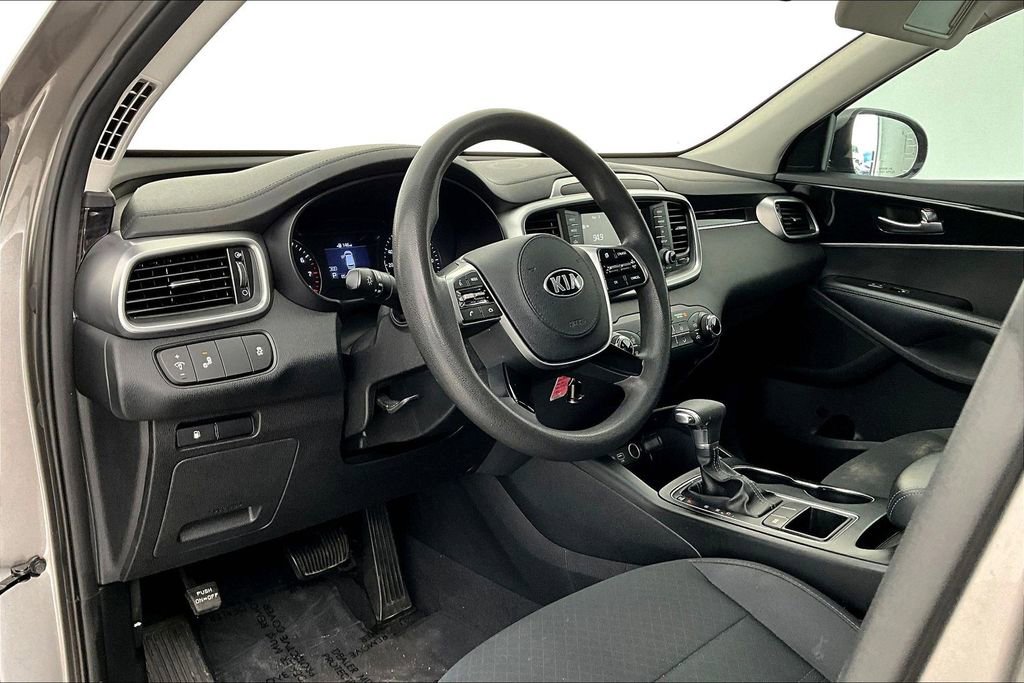 Used 2019 Kia Sorento LX image 15