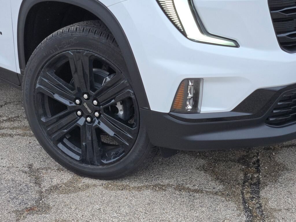 New 2026 GMC Acadia Elevation w/ Black Edition image 3