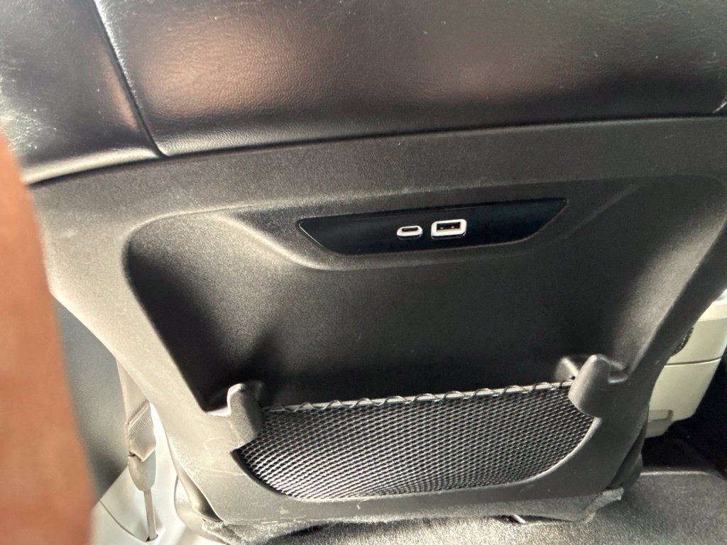 Used 2024 Chrysler Pacifica Limited FWD image 43
