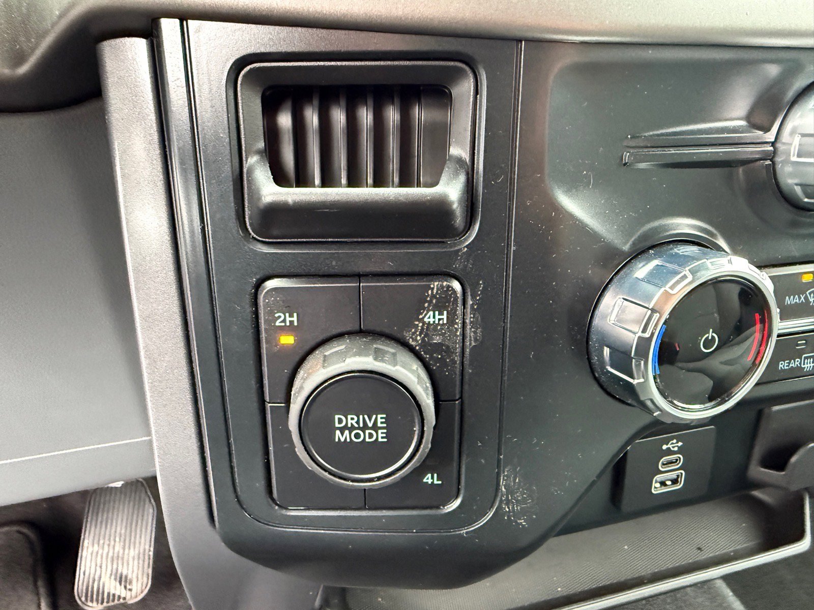 Used 2025 Ford F150 XLT w/ Equipment Group 301A Standard image 26