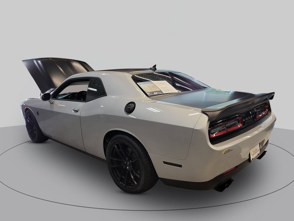 Used 2023 Dodge Challenger SRT Hellcat RWD image 5