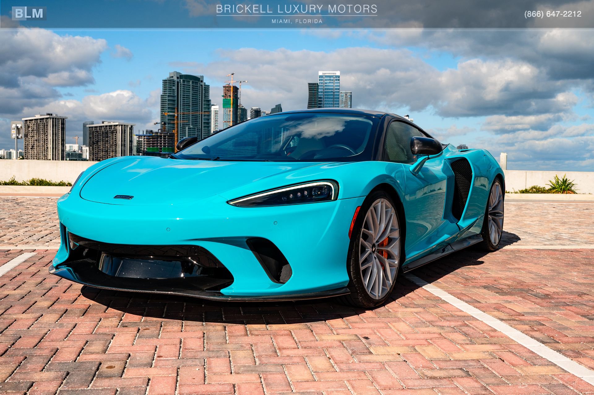 Used 2023 McLaren GT image 3